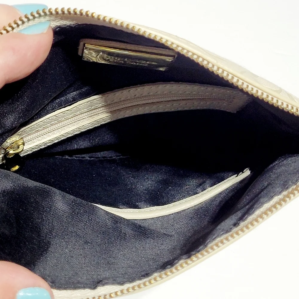NWOT Ivory Brocade Wristlet Clutch